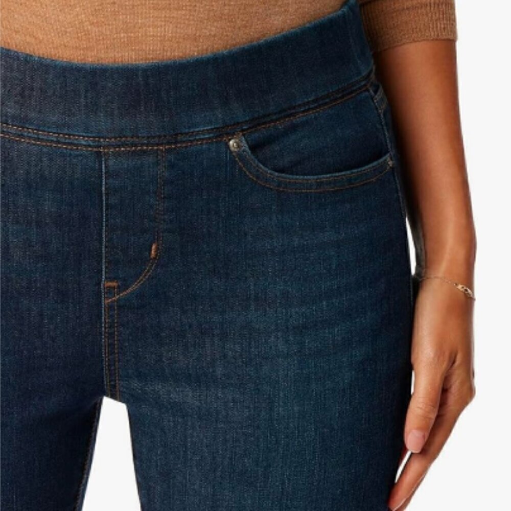 SIGNATURE LEVI STRAUSS TOTALLY SHAPING PULL-ON SKINNY JEANS
